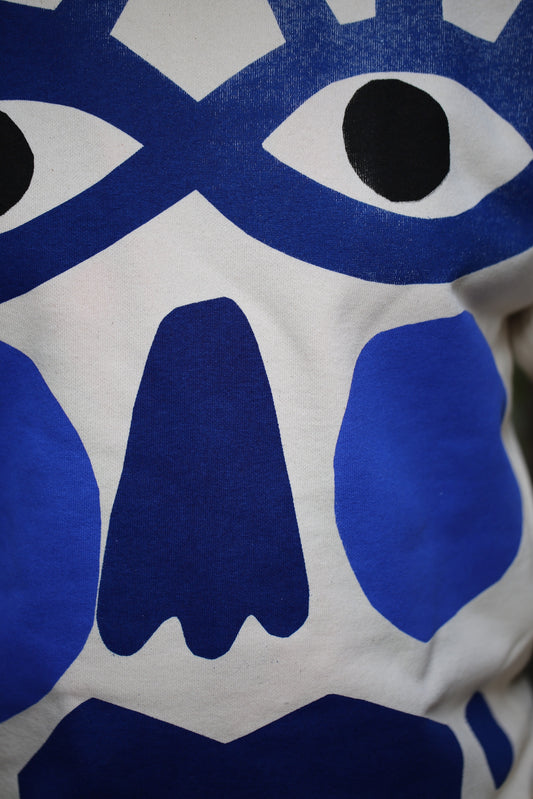 Art sweater "BIG BLUSH BLUE" on natural