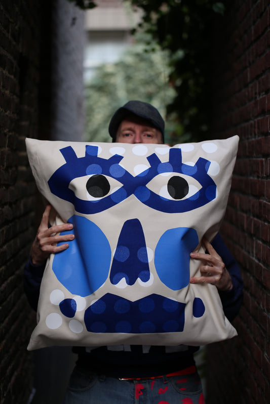 Art cushion "BIG BLUSH BLUE" on ecru