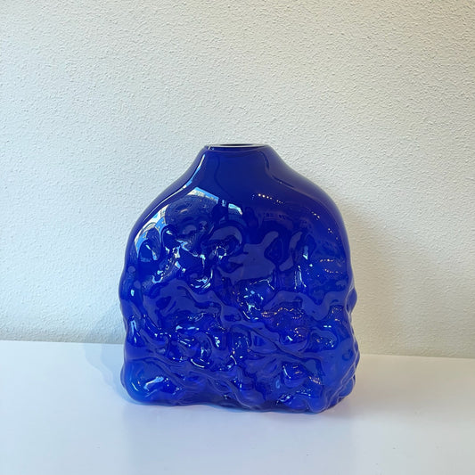 Momentum vase object