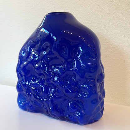 Momentum vase object
