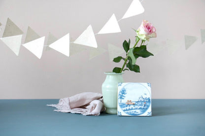 Storytiles ‘East West, home is best’ Small