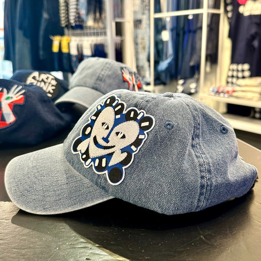 Art Cap Denim ‘Happy Heart’ on light blue