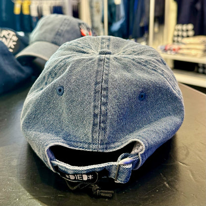 Art Cap Denim ‘Happy Heart’ on light blue