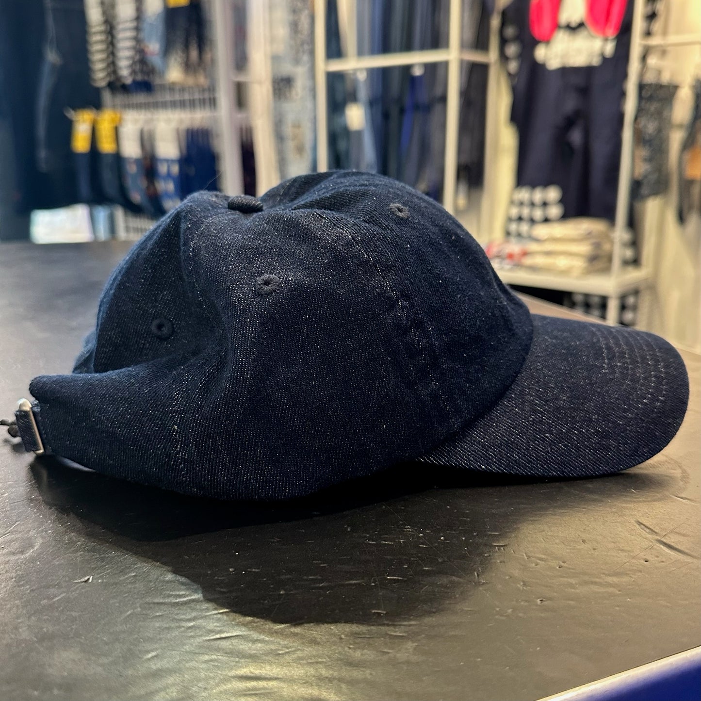 Art Cap Denim ‘Hands’ on raw denim