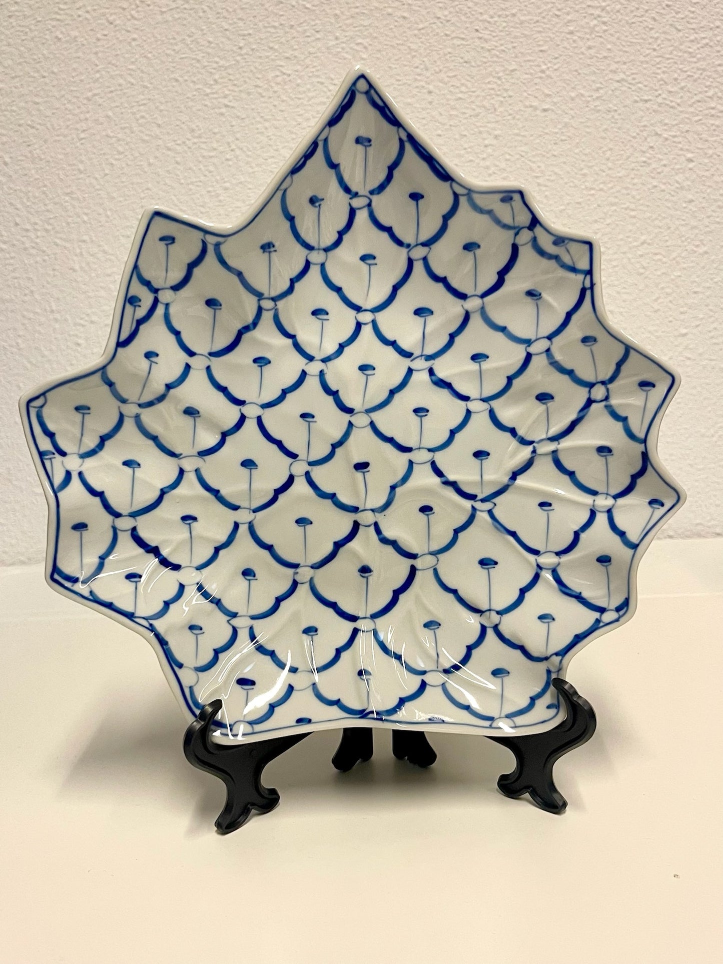 Grapeleaf plate